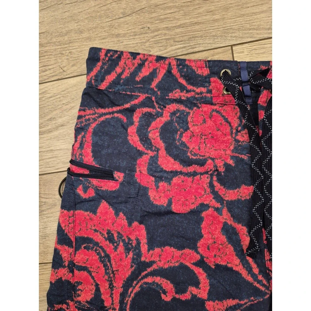 Patagonia Mens 32 Board Shorts Navy Pink Floral Print Swim Trunks Zipper Pocket